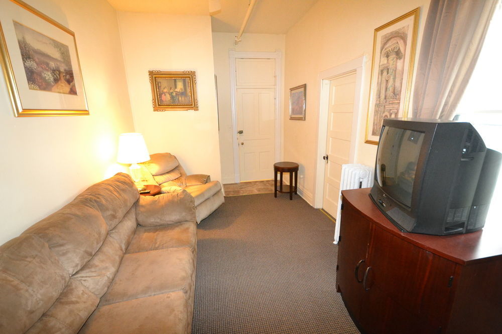 Perfect Stay Inn & Suites Blair エクステリア 写真