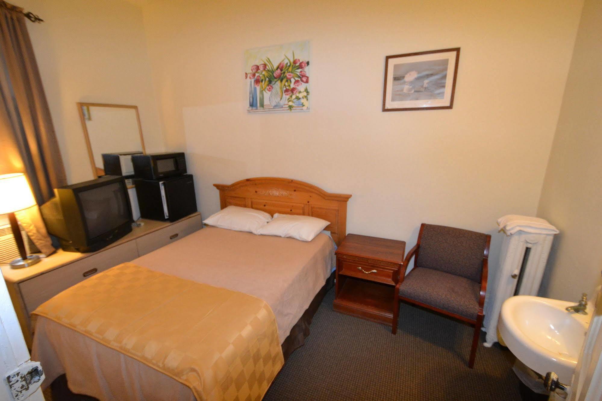 Perfect Stay Inn & Suites Blair エクステリア 写真