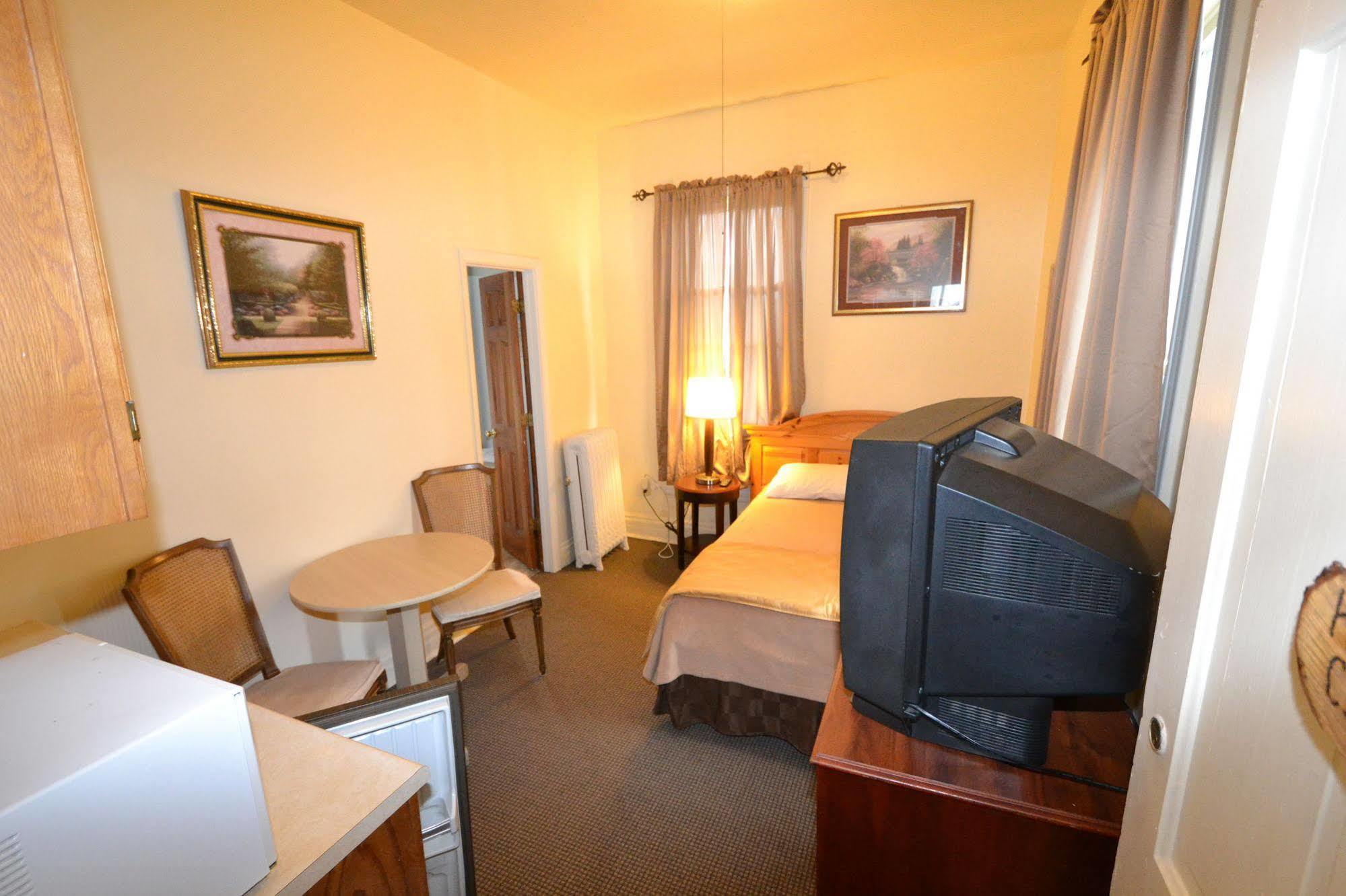 Perfect Stay Inn & Suites Blair エクステリア 写真
