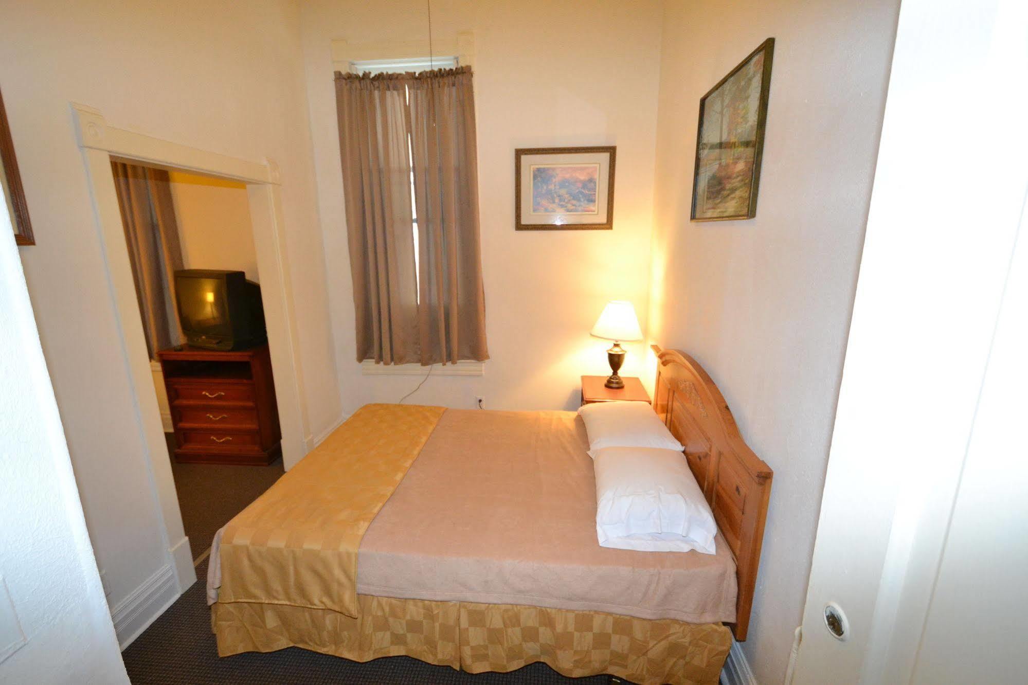 Perfect Stay Inn & Suites Blair エクステリア 写真