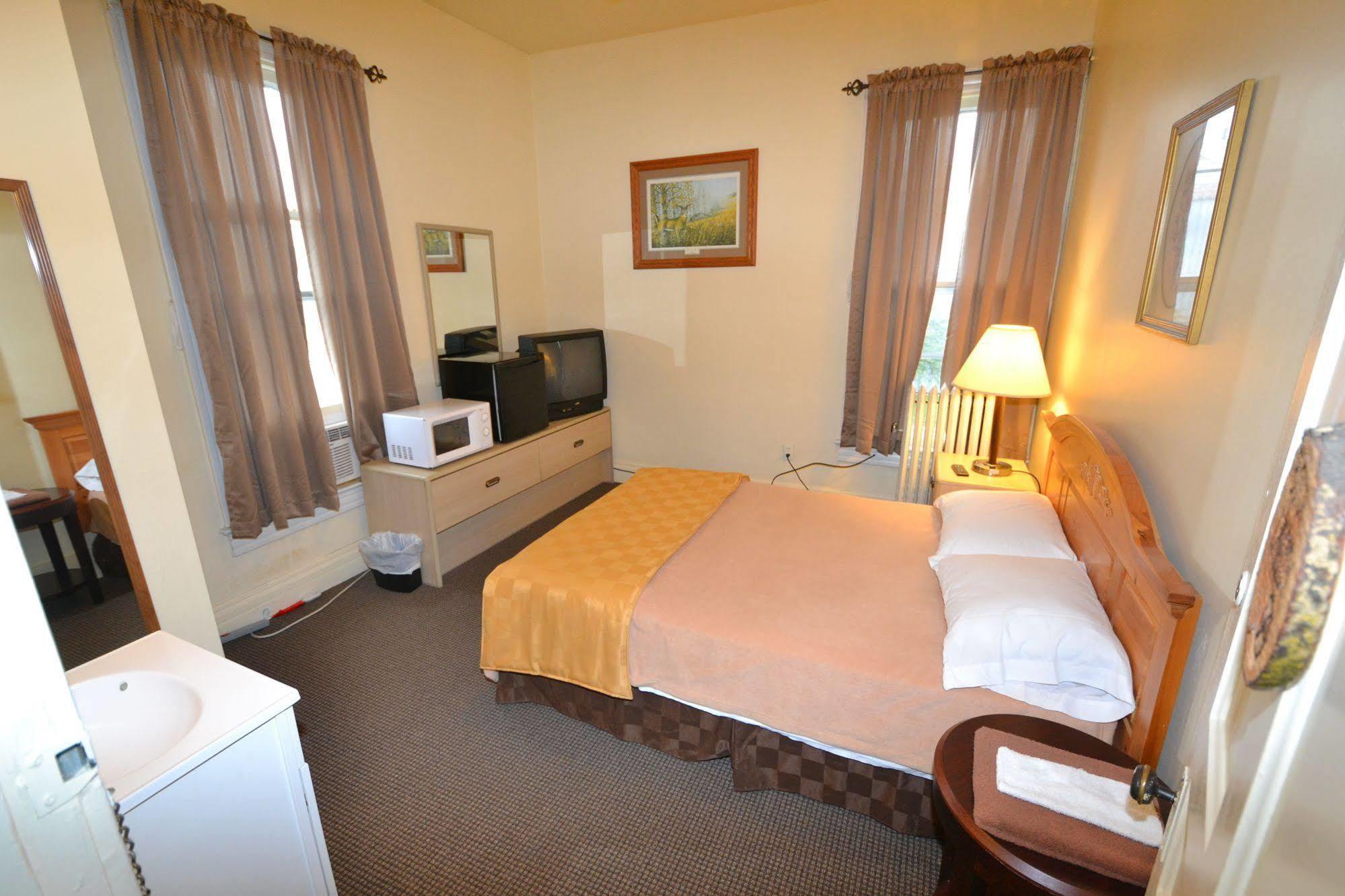 Perfect Stay Inn & Suites Blair エクステリア 写真